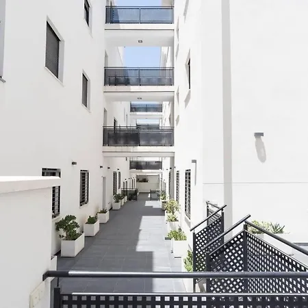 -malagasunapts- Citycentre Rooftop Pool *