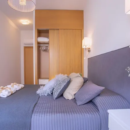 -malagasunapts- Citycentre Rooftop Pool 公寓 马拉加